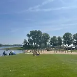 Veerlake Lathum