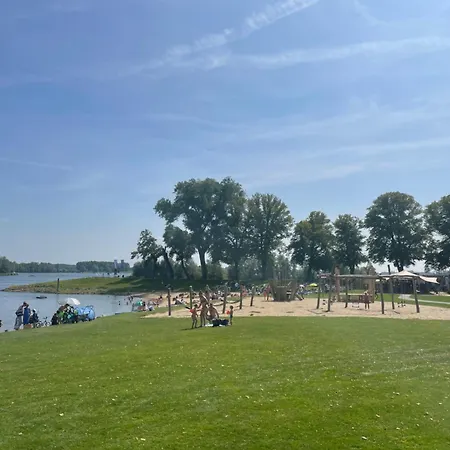 Veerlake Lathum